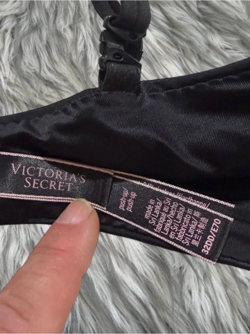 Victoria’s Secret Very Sexy Push Up Bra 32DD Black Padded Rhinestone